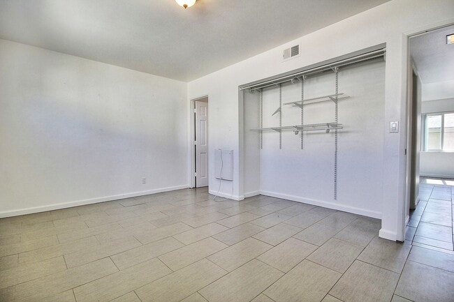 Building Photo - 6694 Del Playa Dr