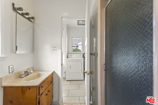 Building Photo - 5908 Abernathy Dr