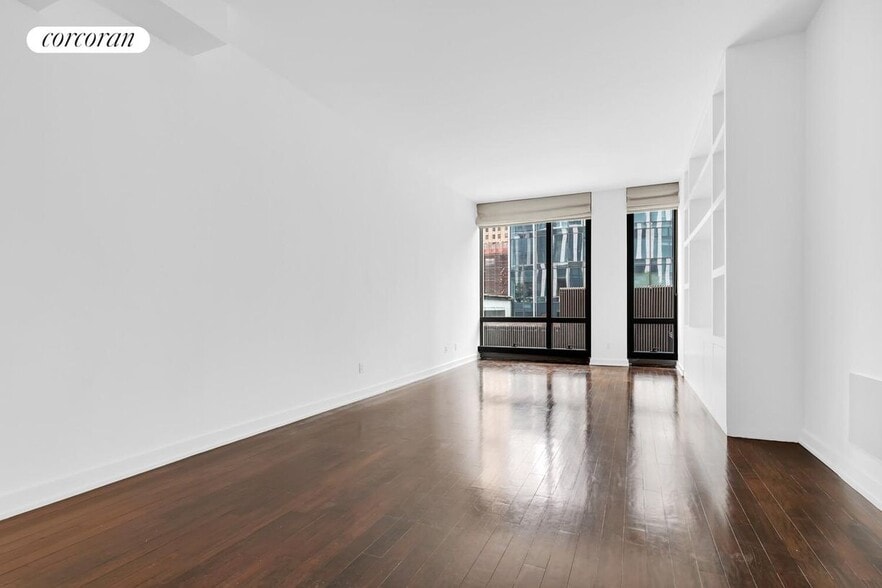 Building Photo - 101 Warren St