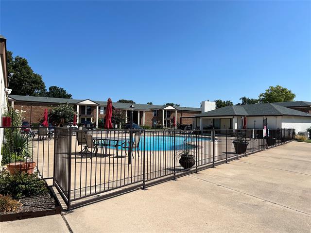 Building Photo - 4104 Ridglea Country Club Dr