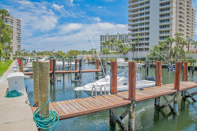Building Photo - 4201 N Ocean Blvd