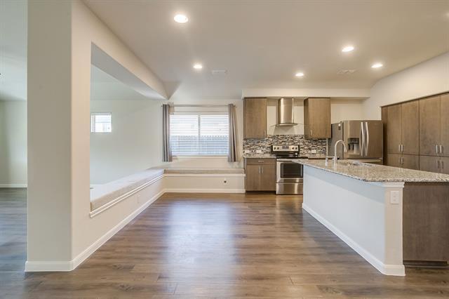 Building Photo - 817 Woodmark Dr