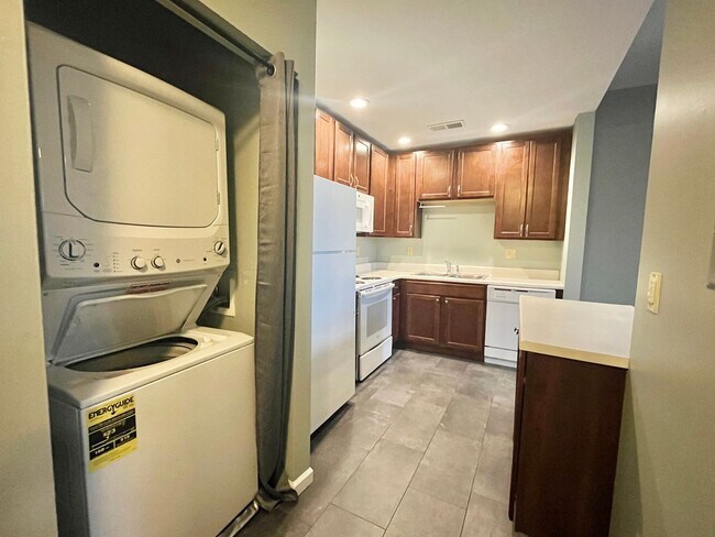 Building Photo - 1515-1519 S 39th