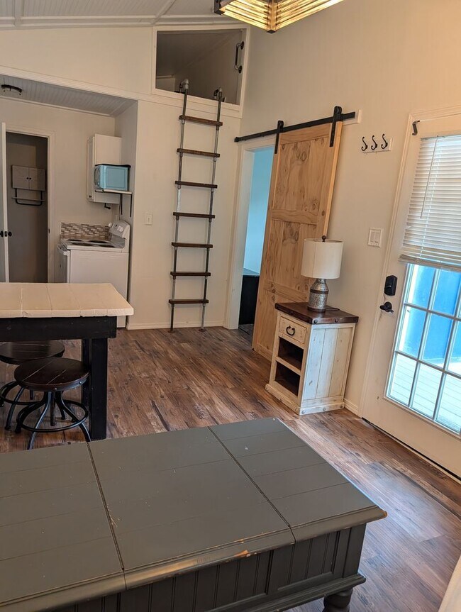 Building Photo - 181 Honeysuckle Ln