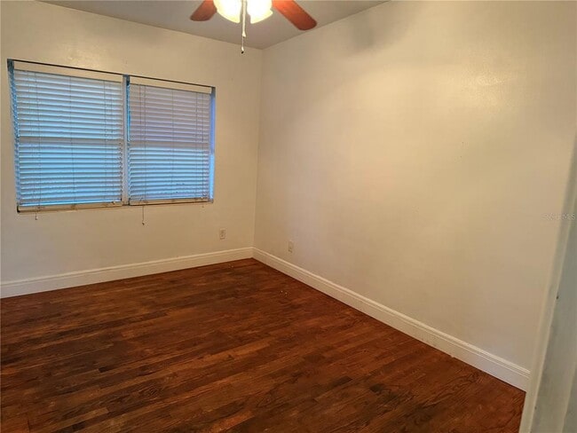 Building Photo - 2428 E Pershing Ave