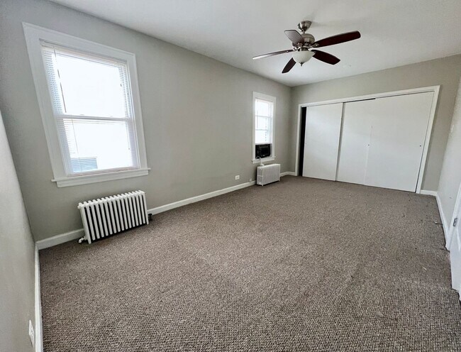Building Photo - 2831 N 75th Ave