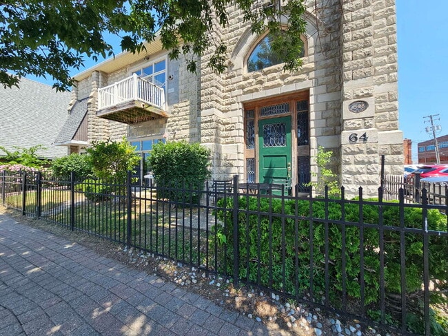 Building Photo - Unique 2 Bedroom Downtown Mount Clemens Loft with Updated Kitchen, Spacious Living Room, Balcony ...