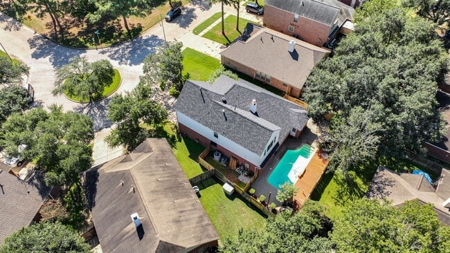 Building Photo - 15127 Trumpet Vine Ln