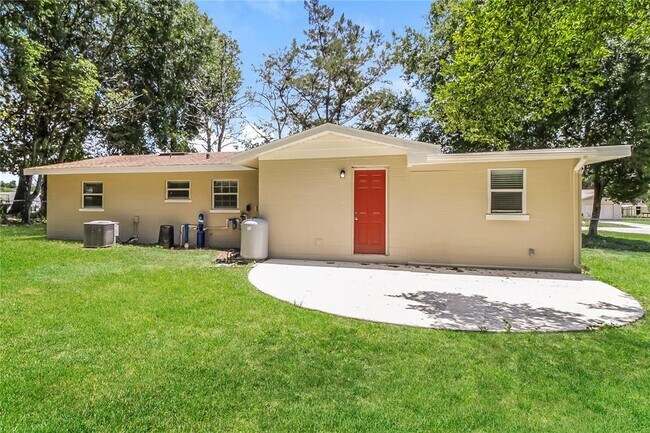 Building Photo - 52 Community Dr