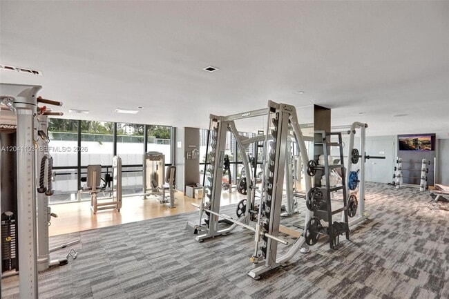 Building Photo - 900 Biscayne Blvd