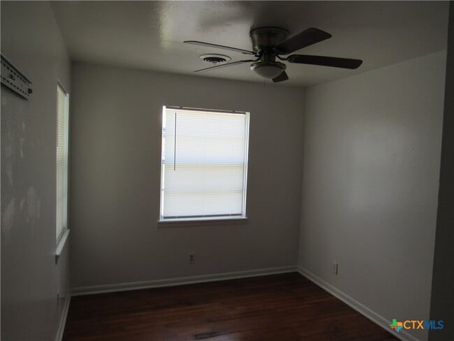 Building Photo - 1200 Jefferis Ave