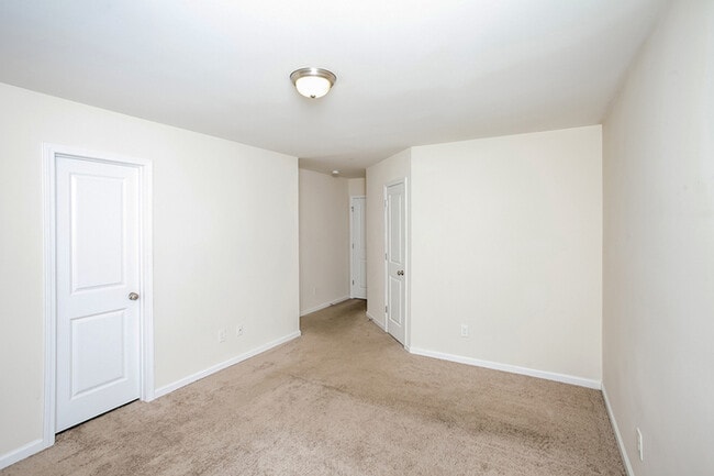 Building Photo - 1 Month Free! Tour Today! Spacious Home Ne...