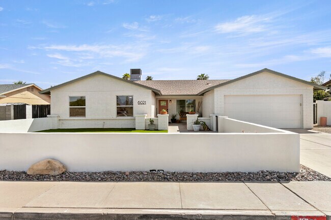 Primary Photo - 6021 E Acoma Dr