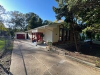 Building Photo - 2826 67th St