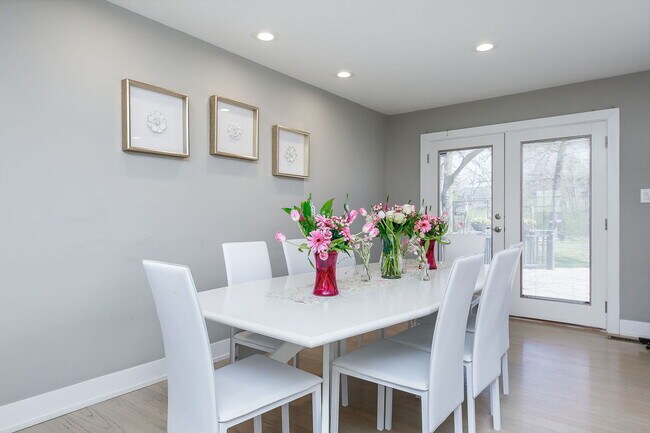 Building Photo - 3309 York Rd