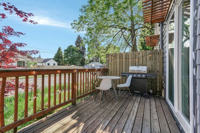 Building Photo - 2702 E 33rd St