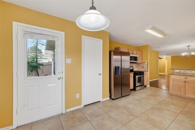 Building Photo - 6615 Windy River Ln