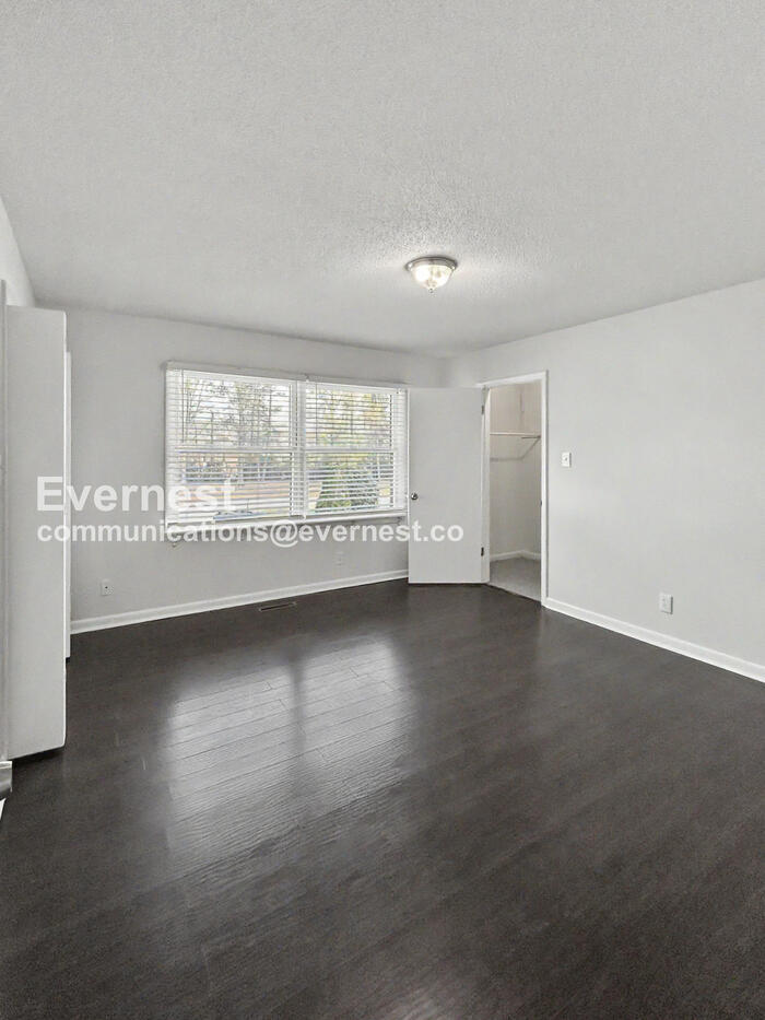 Building Photo - 2723 Reynolds Park Rd