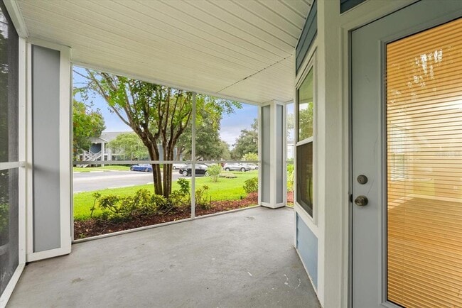 Building Photo - 2592 Grassy Point Dr