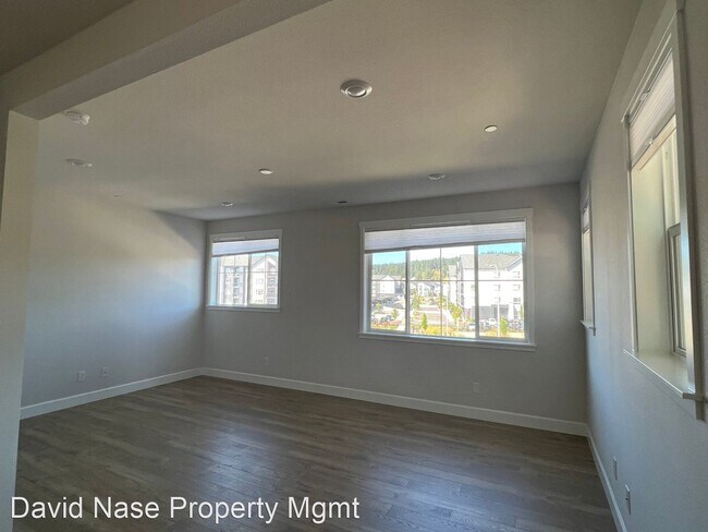 Building Photo - 4 br, 3.5 bath House - 17022 SW Lemongrass...