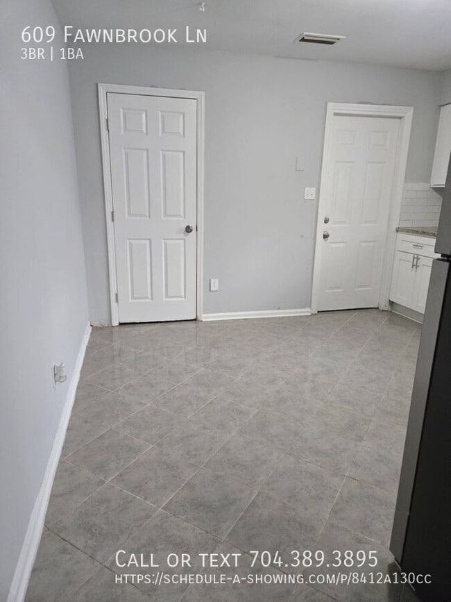 Building Photo - 609 Fawnbrook Ln