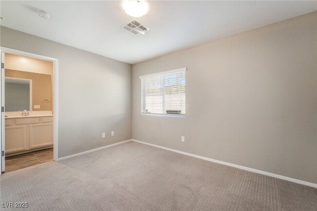 Building Photo - 25 Lomita Heights Dr
