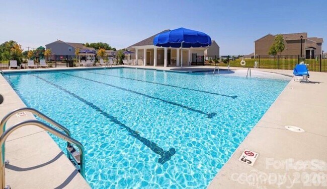 Building Photo - 10749 Adair Wds Dr