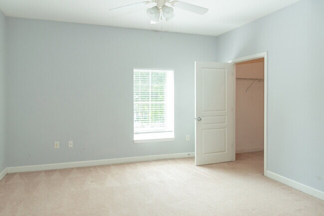 Building Photo - 113 Brooks St SE