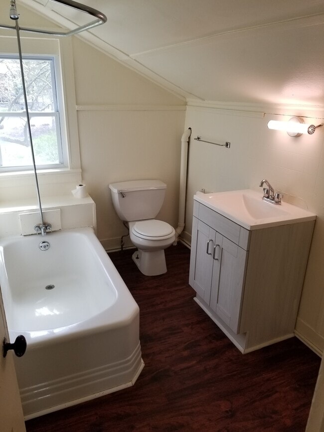 Building Photo - 244 Fayette St