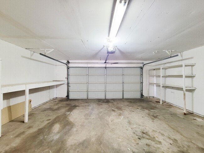 Building Photo - 2710 Quail Creek Dr