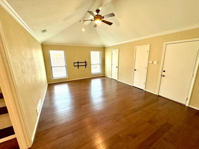 Building Photo - 6513 Elkhurst Dr