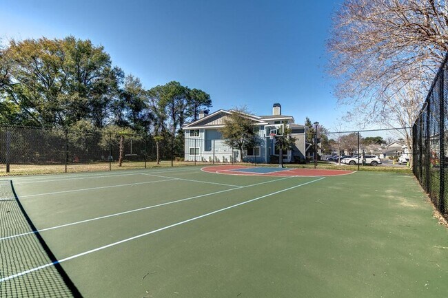 Building Photo - Great 2 BR/2 BA Condo in East Bridge Town ...