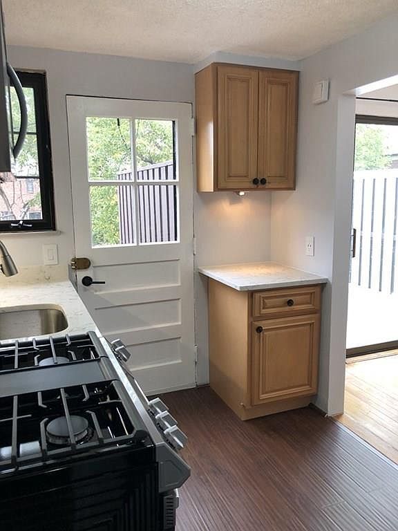 Building Photo - 282 Lexington St