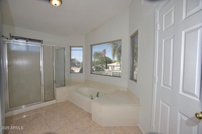 Building Photo - 7874 W Beryl Ave