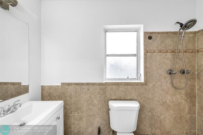 Building Photo - 1351 NW 54th Ave