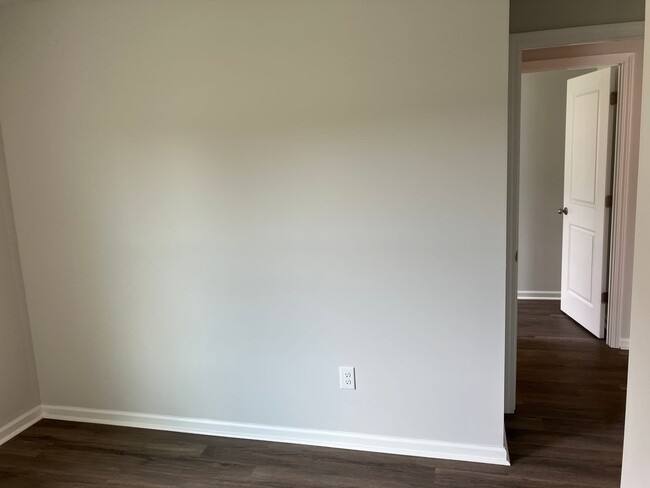 Building Photo - 3 Bedroom 2 Bathroom House- Groves at Sout...