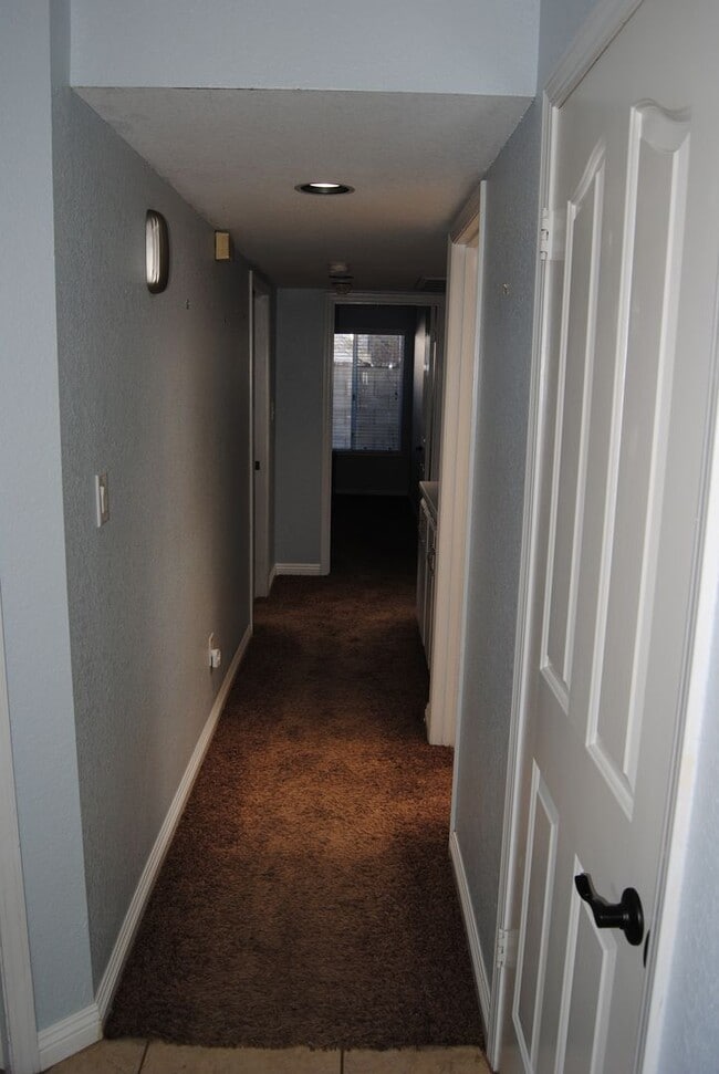 Building Photo - 9305 Brookstone Ct