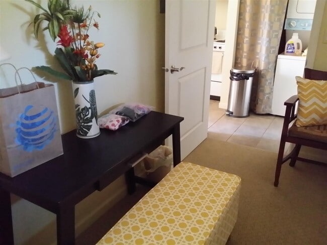 Building Photo - 170 Kuli Puu St