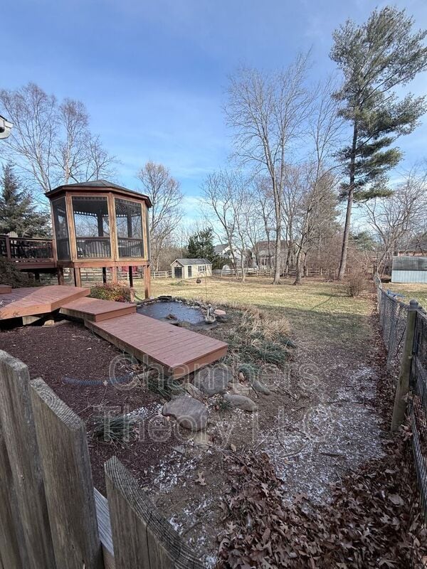 Building Photo - 16 Honeybee Ave