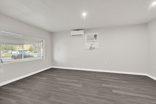 Building Photo - 10609 Murr Way