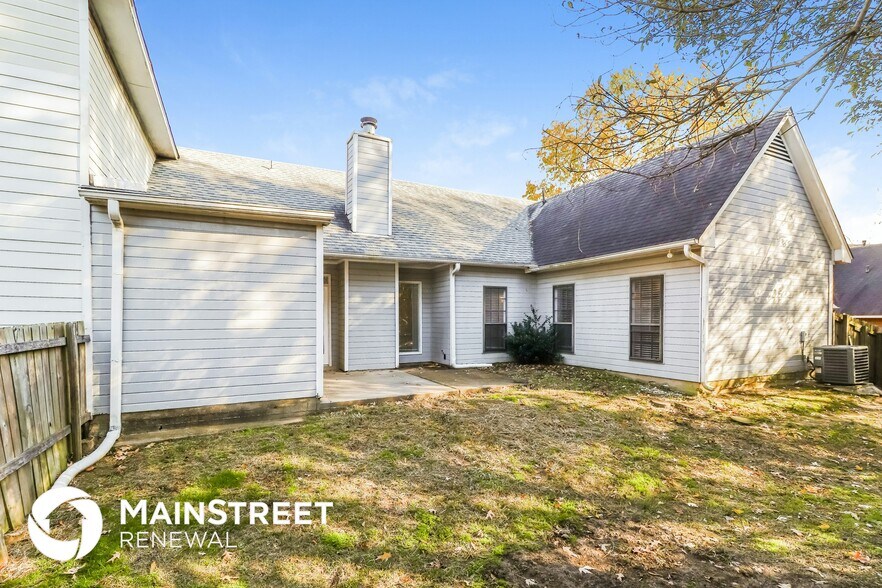 Building Photo - 1160 Hunter's Lake Dr