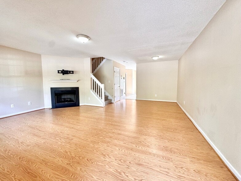 Building Photo - 4437 Carly's Way