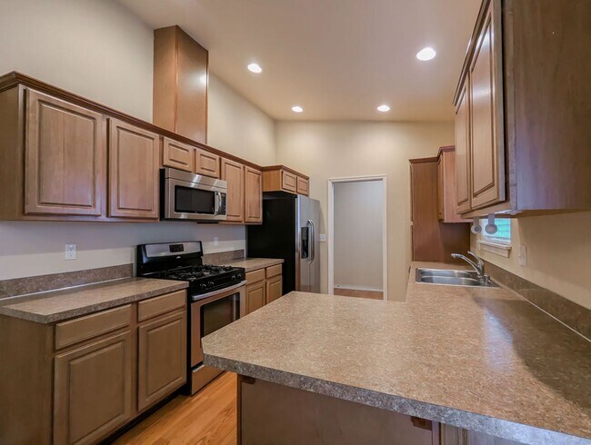 Building Photo - 4922 109th St NE