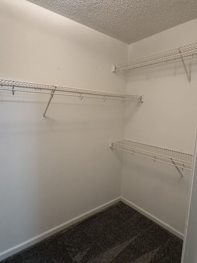 Building Photo - 1304 Wyngate Dr