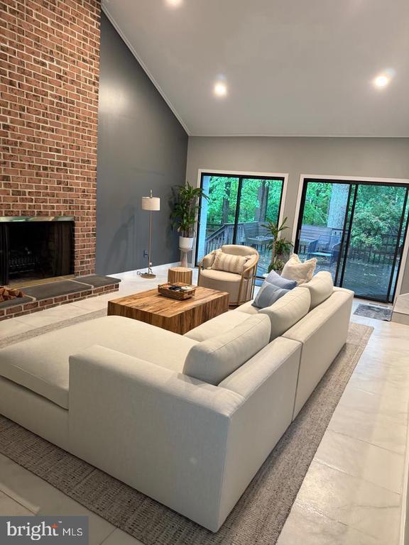 Building Photo - 208 Pheasant Run Dr