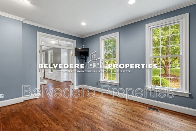 Building Photo - 1403 Regents Park Ln