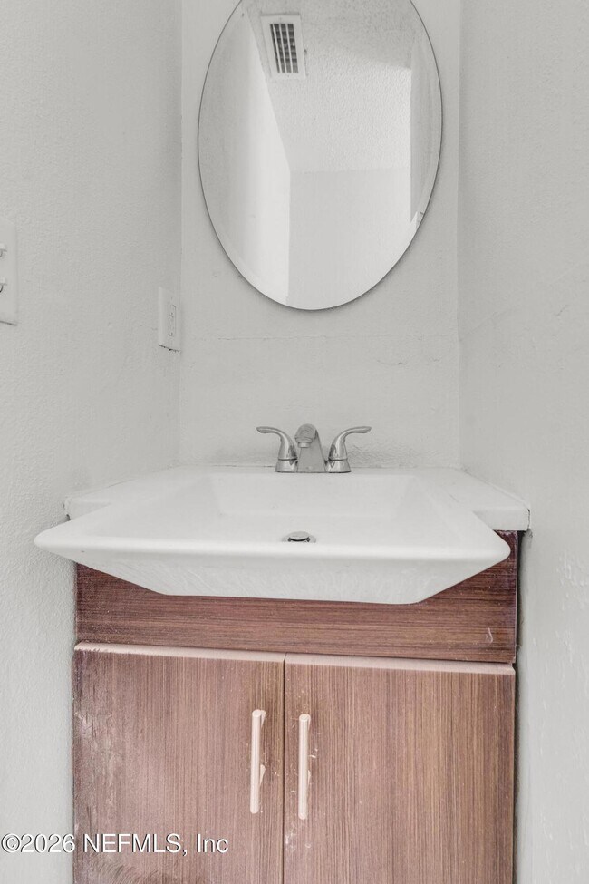 Building Photo - 522 W 21st St