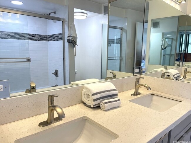 Building Photo - 500 Lunalilo Home Rd