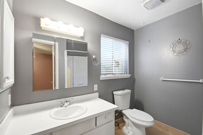 Building Photo - 11418 Hendon Ln