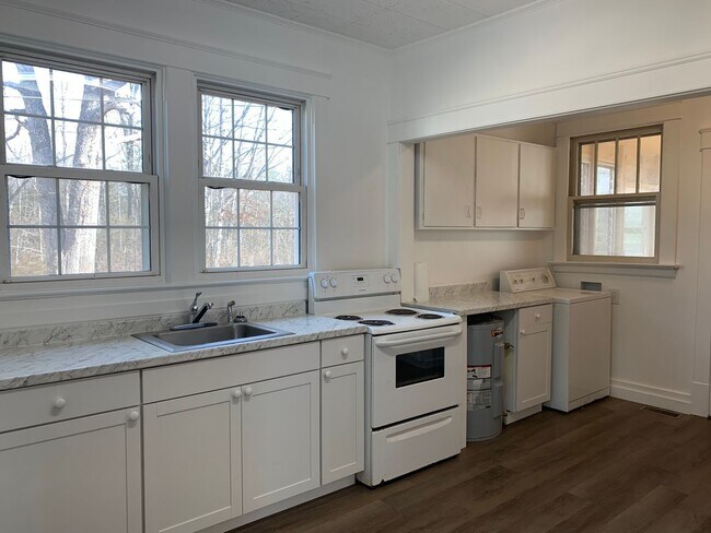 Building Photo - Single Family Home, Located In Appomattox